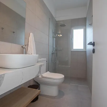 Rent Your Dream Holiday And Look Forward To Relaxing Beside Your Private Pool 1374 Villa